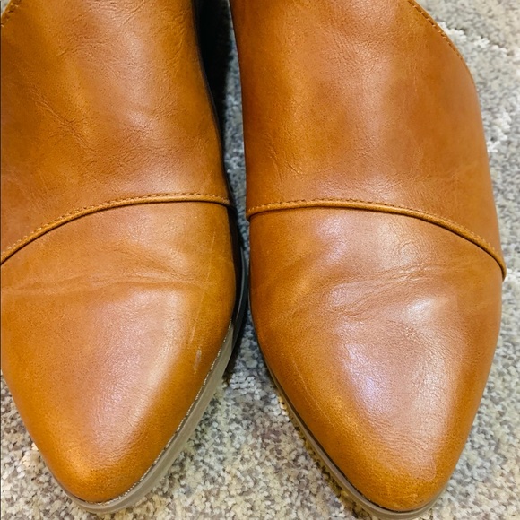 Shoes - Picture 5 of 6